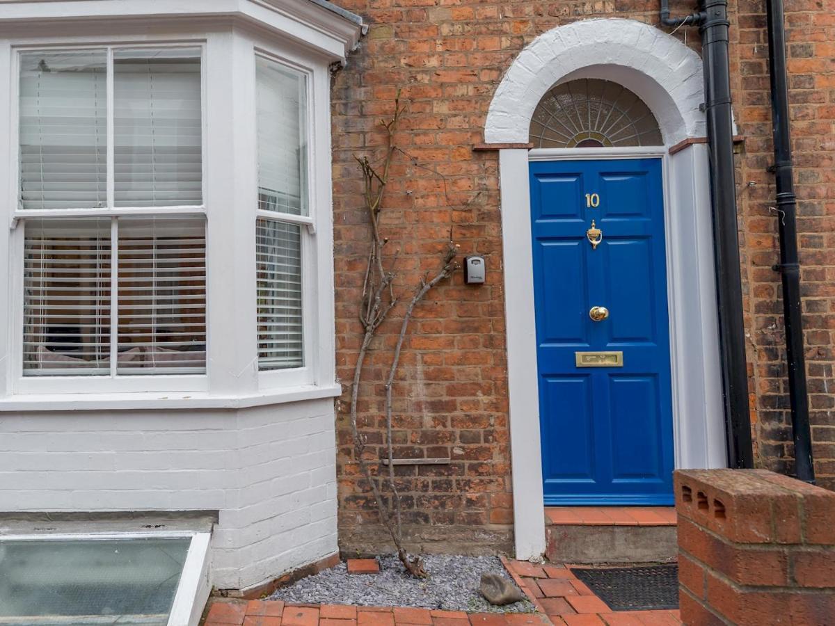 Pass The Keys 3 Storey Townhouse Shrewsbury Exterior photo
